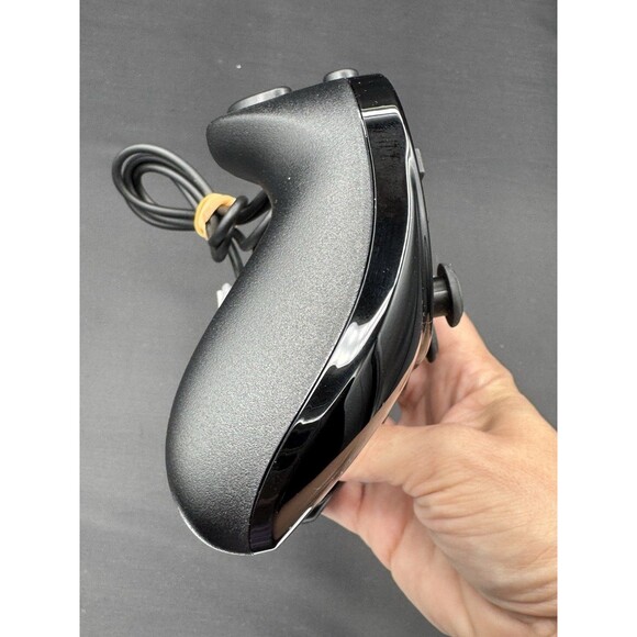 Nintendo Classic Pro Controller (RVL-005) OEM - Black - EUC - Picture 7 of 11